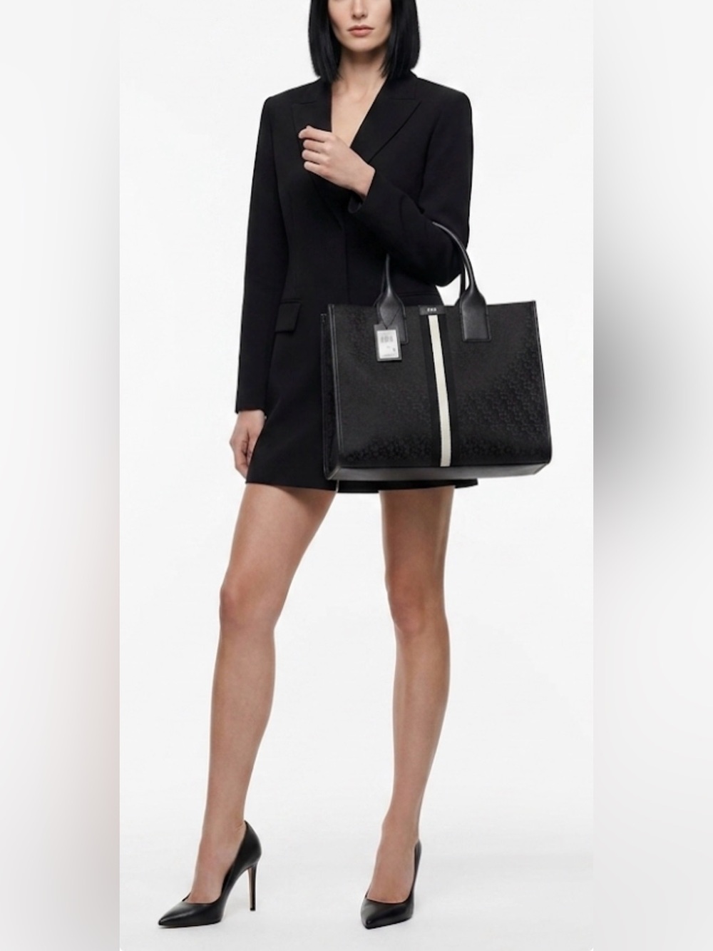 DKNY HANDBAG - Picture 2 of 3